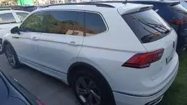 Vendo VW Tiguan 2023
-Color blanco
-Kilometraje 9650
-Precio $619,000
-Automática
-Pantalla, piel, quema cocos
-Suv en excelente estado poc kilometraje
Informes al 9992421999